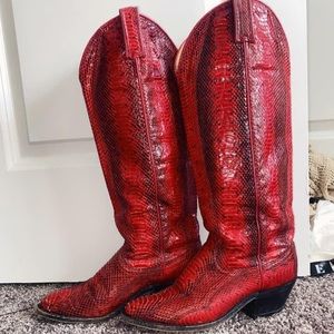 Vintage Dan Post Red Snakeskin Cowboy Boots 🦋✨